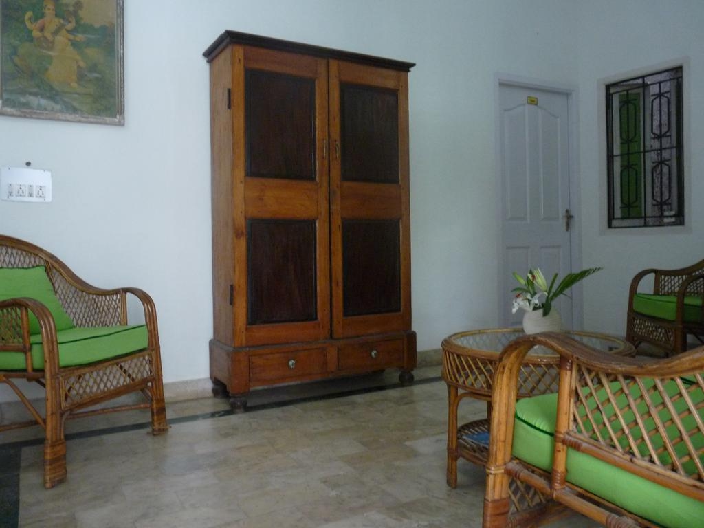 L'Escale Hotel Pondicherry Exterior photo
