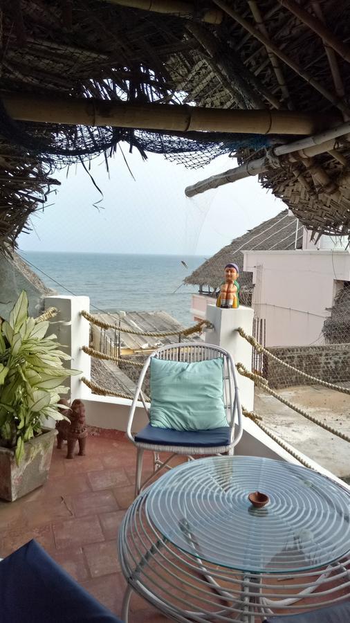 L'Escale Hotel Pondicherry Exterior photo
